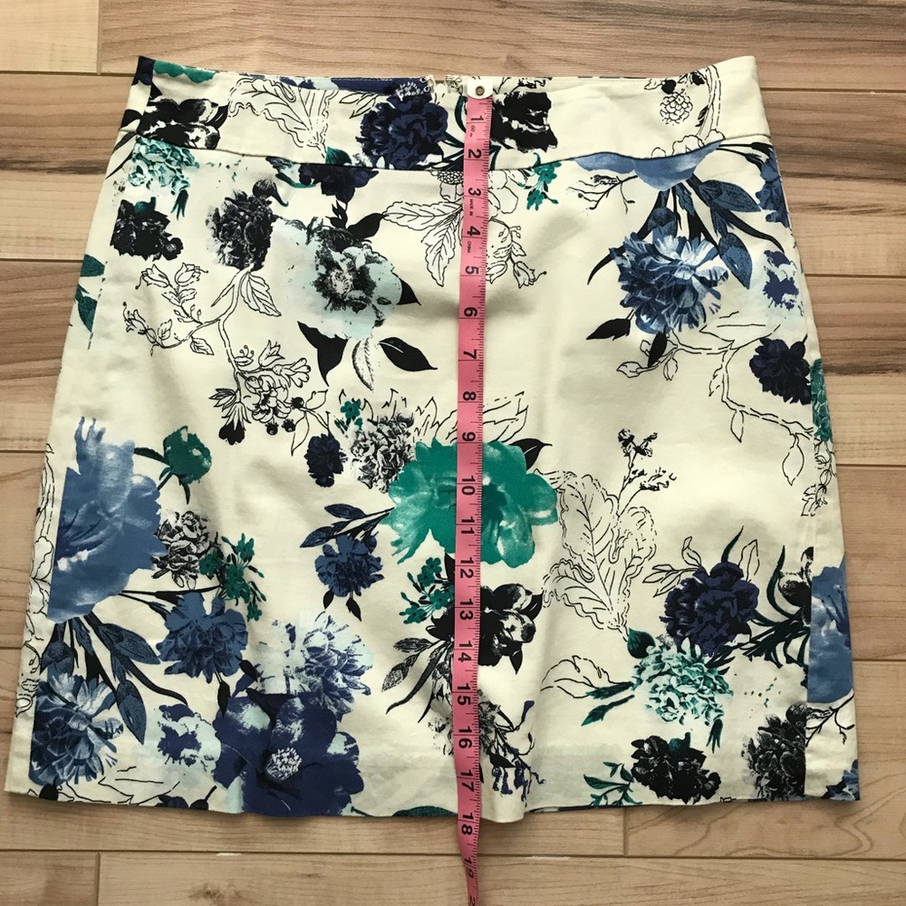 Loft Skirt - Picture 5 of 6